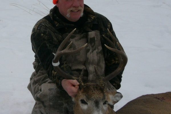 George’s ivory tipped White Tail Deer Buck at Elusive Saskatchewan Whitetail Outfitter