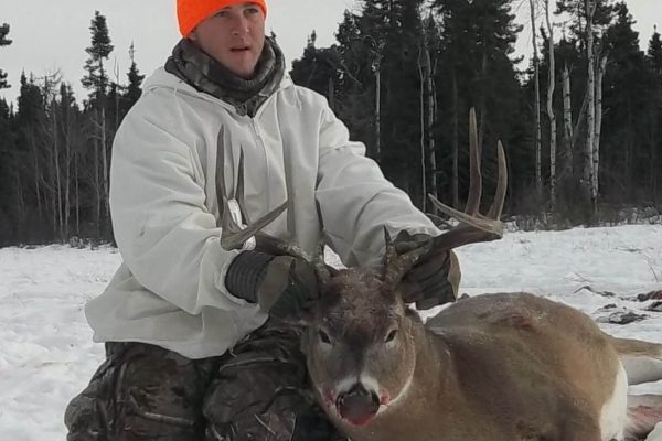 Kyle tags another nice White Tail Deer Buck at Elusive Saskatchewan Whitetail Outfitter