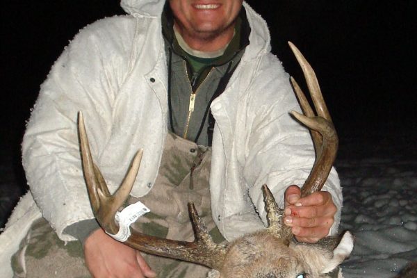 Rett tags a nice White Tail Deer Buck at Elusive Saskatchewan Whitetail Outfitter